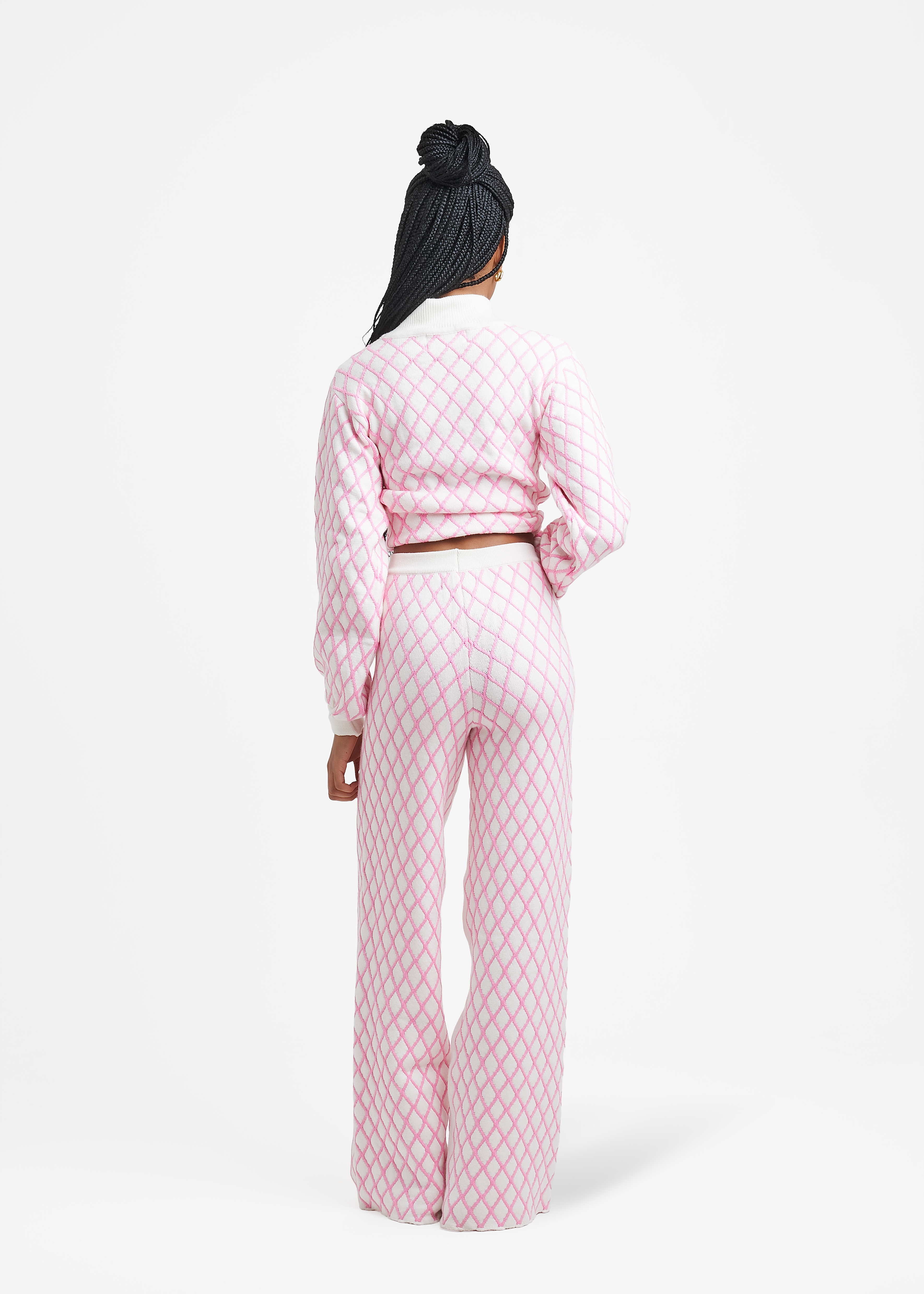 UMORE-LOOKBOOK1074_d12660b9-a9ef-45ac-ac38-a55f781fd8c5.png