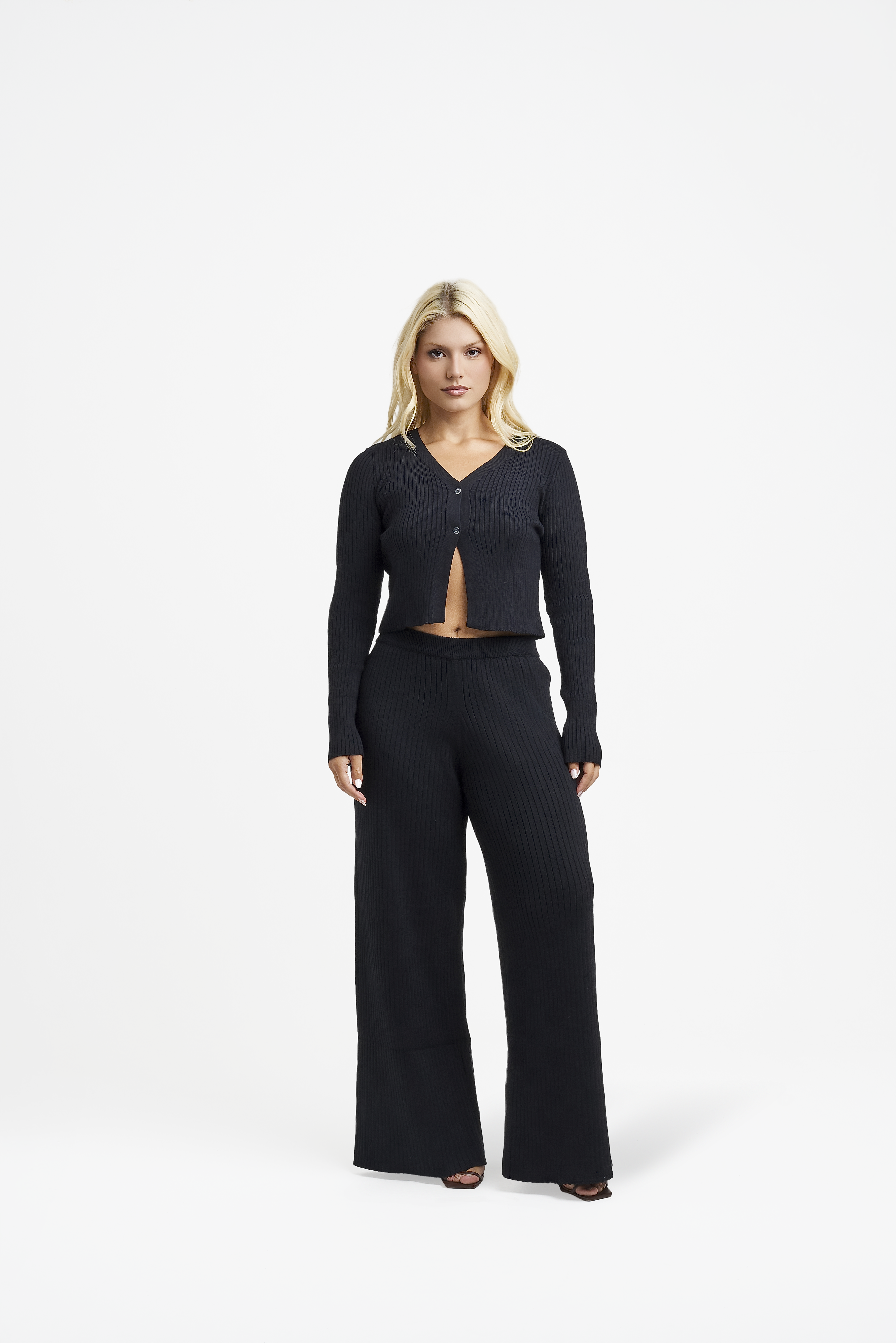 UMORE-LOOKBOOK1235.png