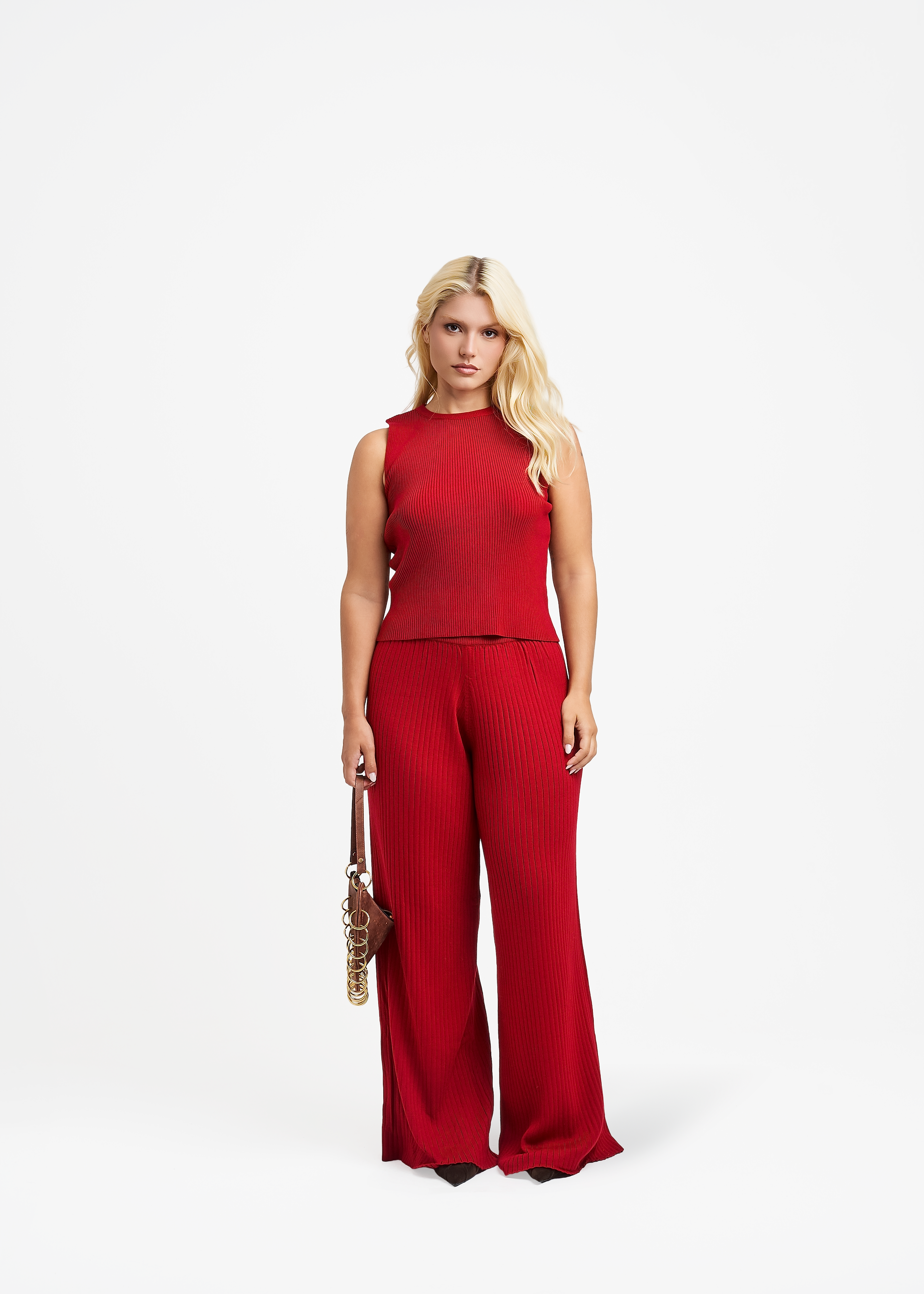 UMORE-LOOKBOOK3337_a0862dab-2aa9-4926-8b94-eb2469283c85.png