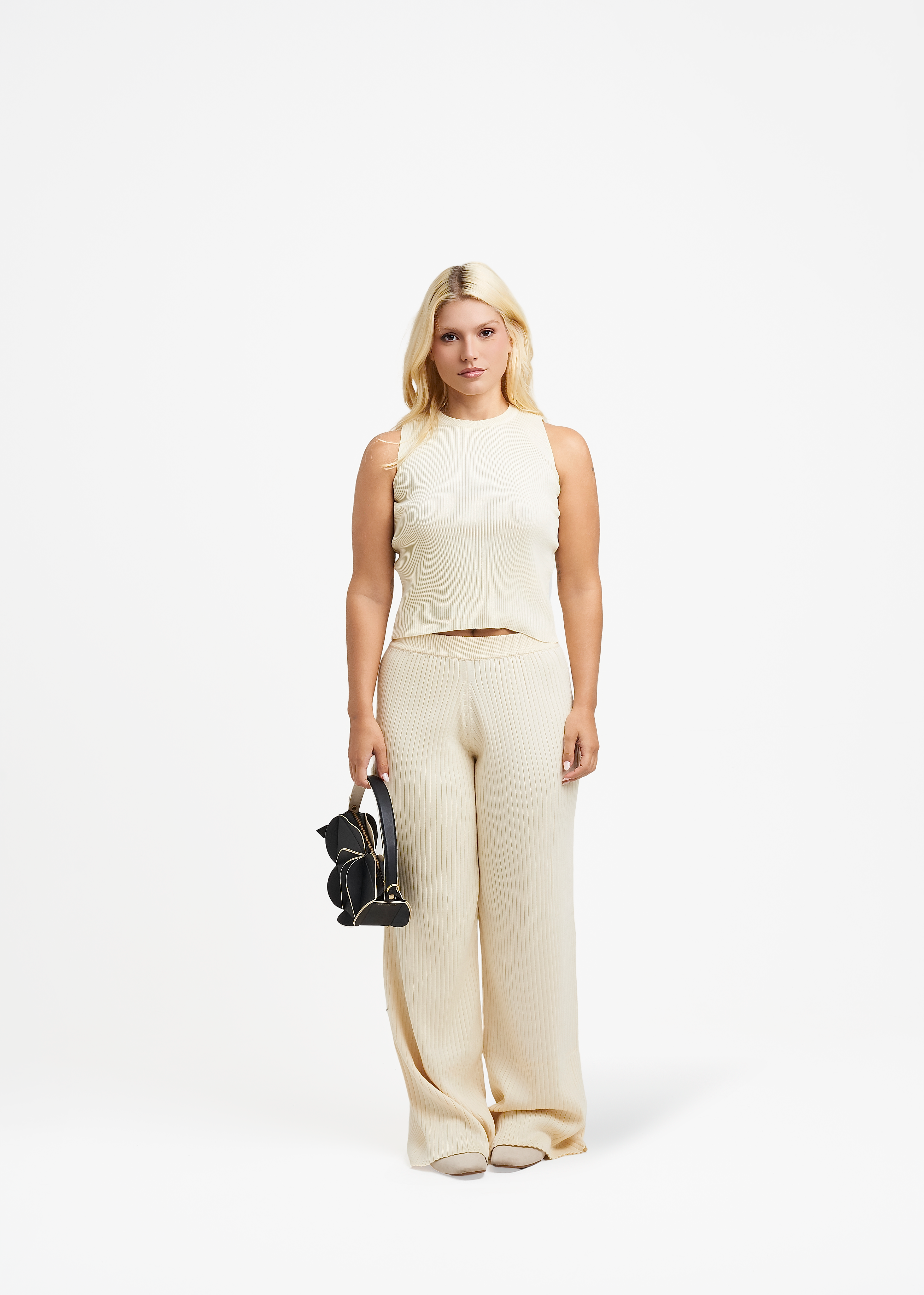 UMORE-LOOKBOOK3352.png