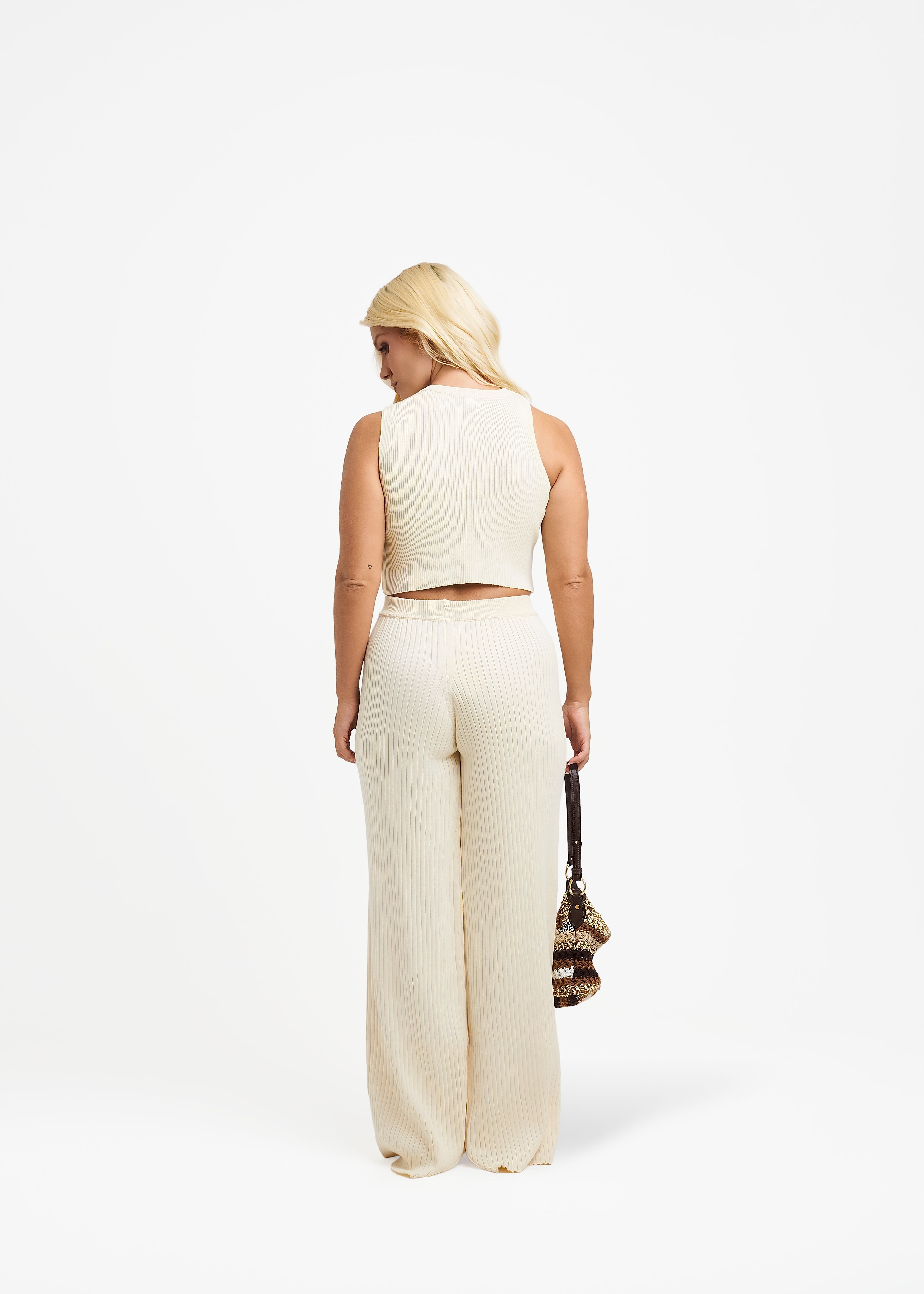 UMORE-LOOKBOOK3365.png