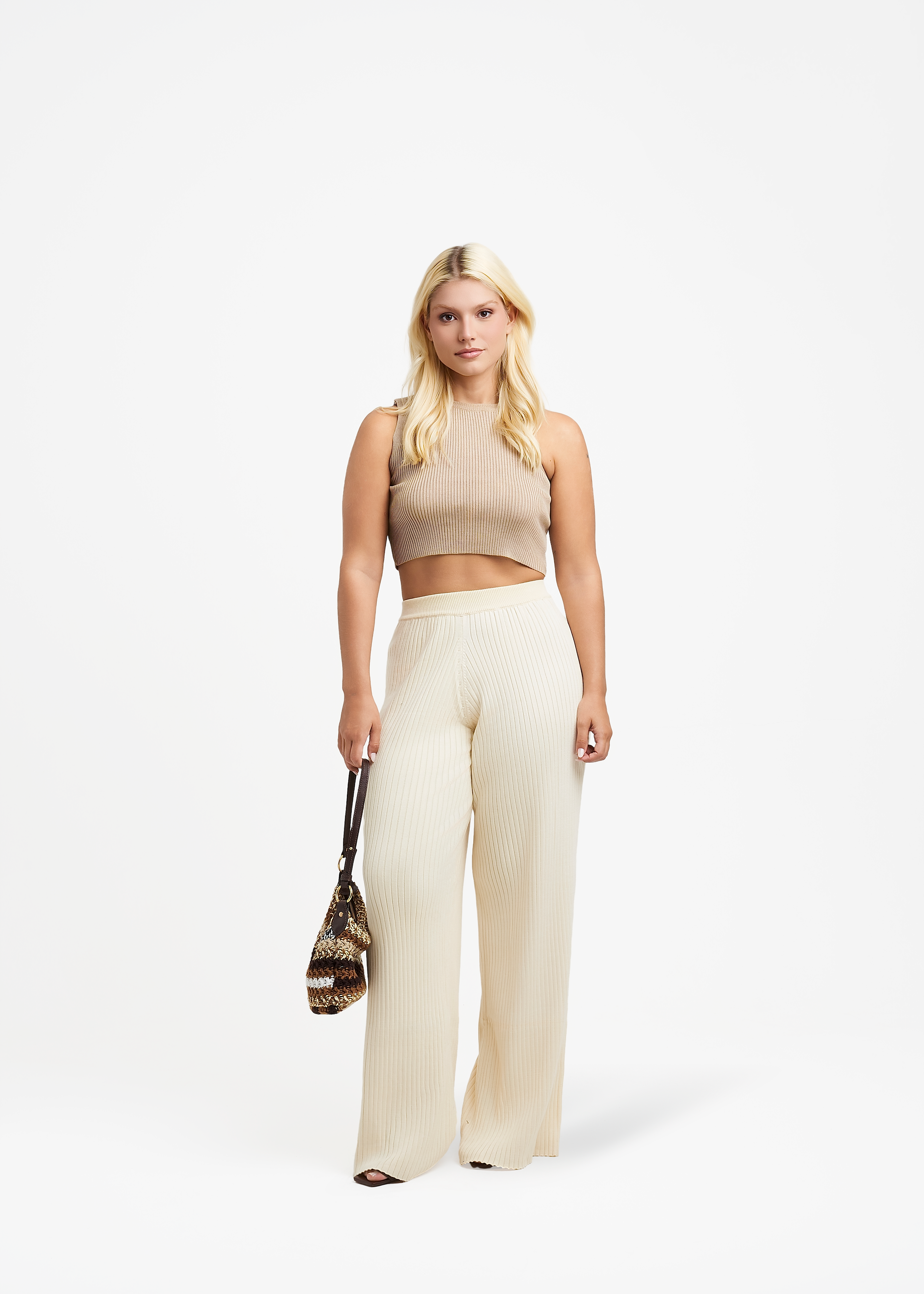 UMORE-LOOKBOOK3390.png