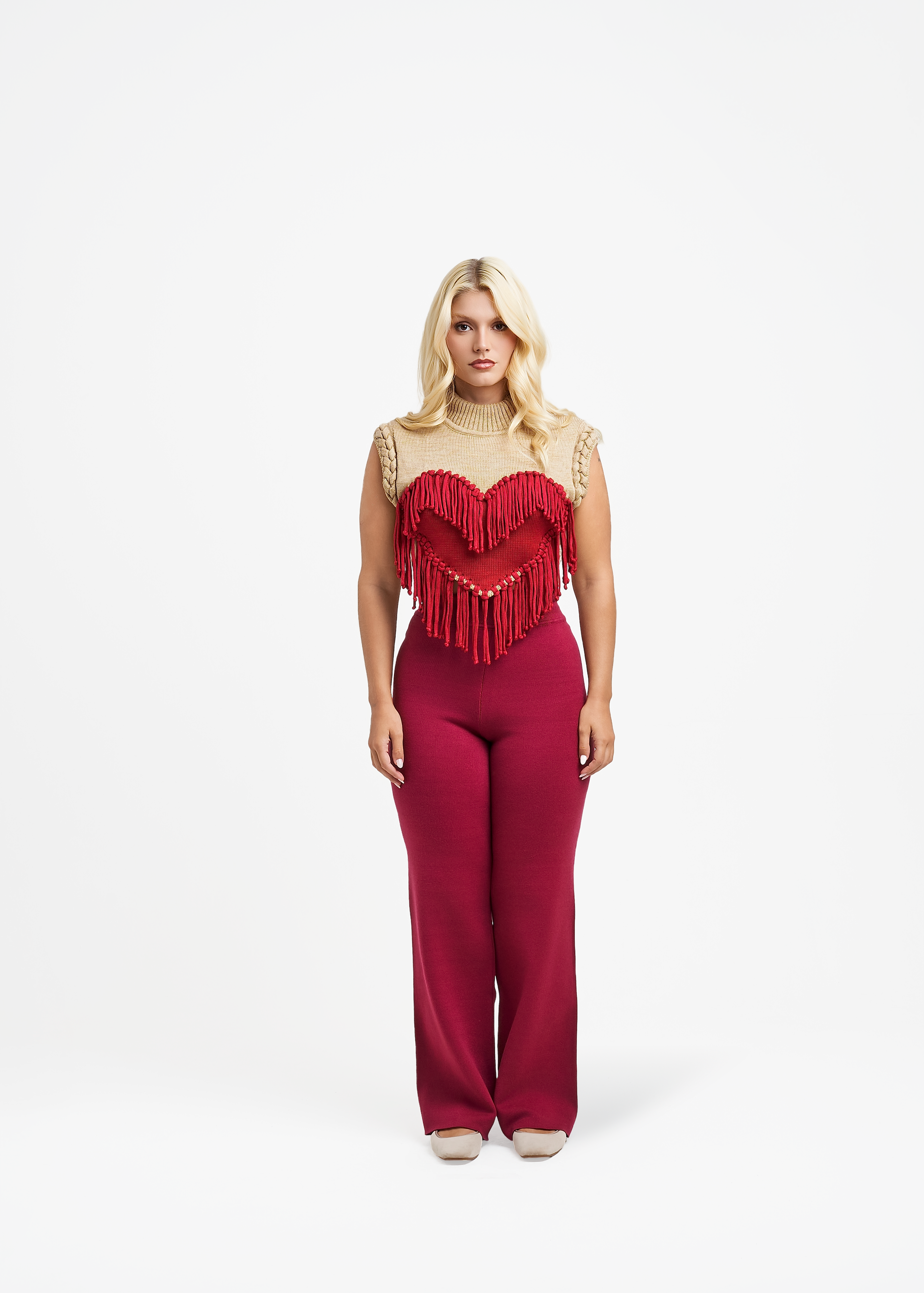 UMORE-LOOKBOOK4480_f0bdae38-d84c-41b9-91f5-b2c8b9c151f9.png