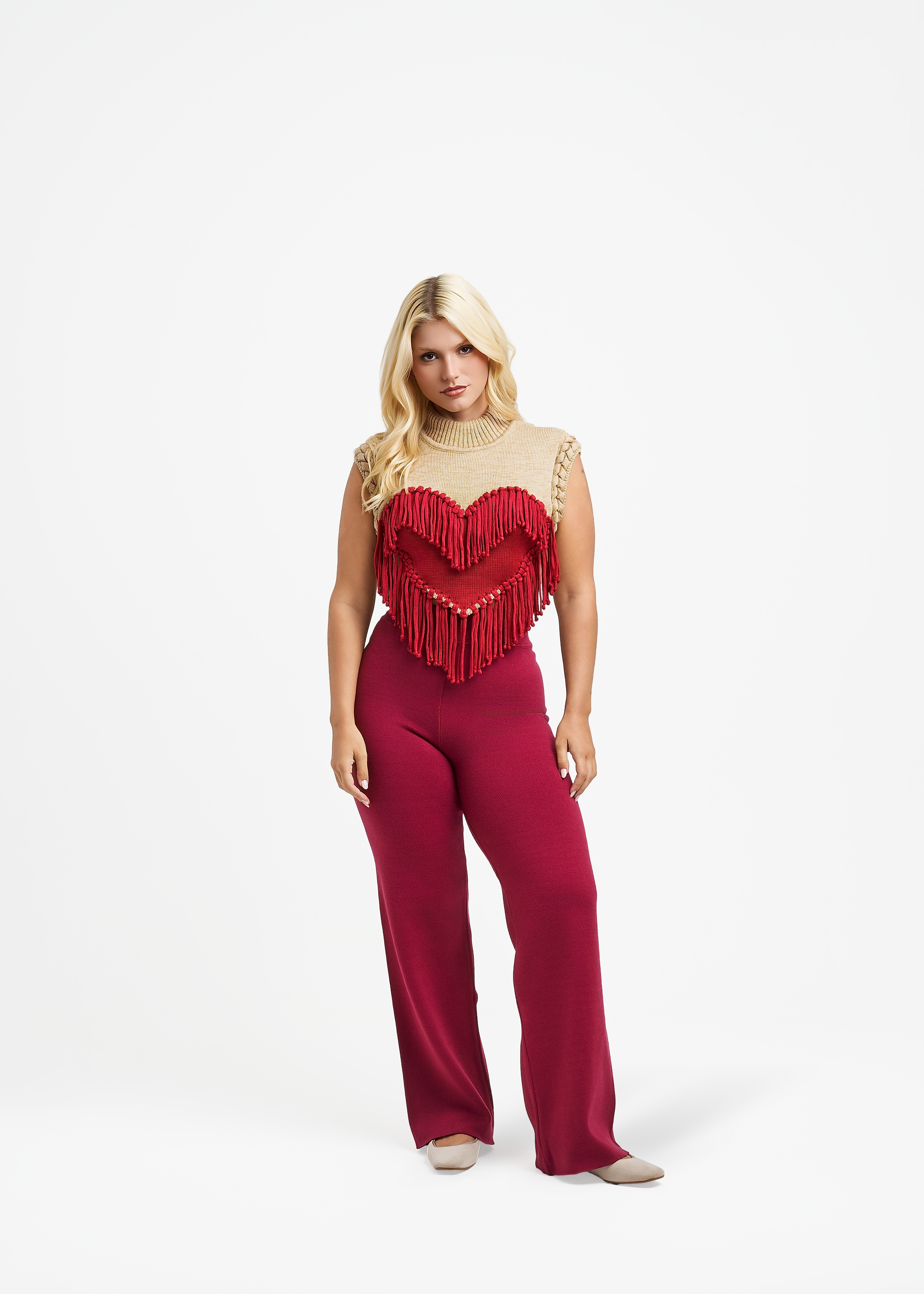 UMORE-LOOKBOOK4483_de0ef63a-4e4a-466e-b3b6-57544cf15aff.png