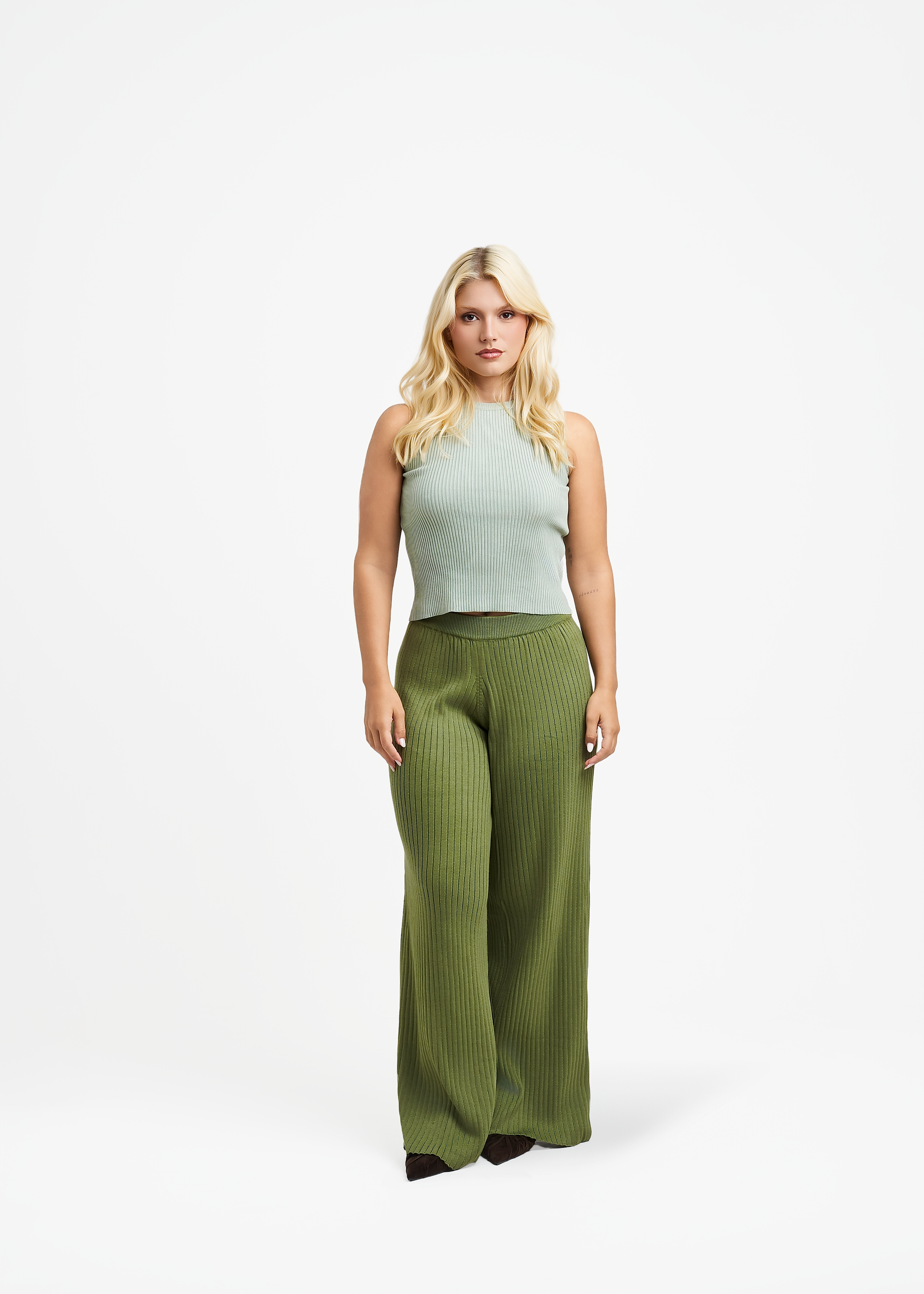 UMORE-LOOKBOOK4530.png