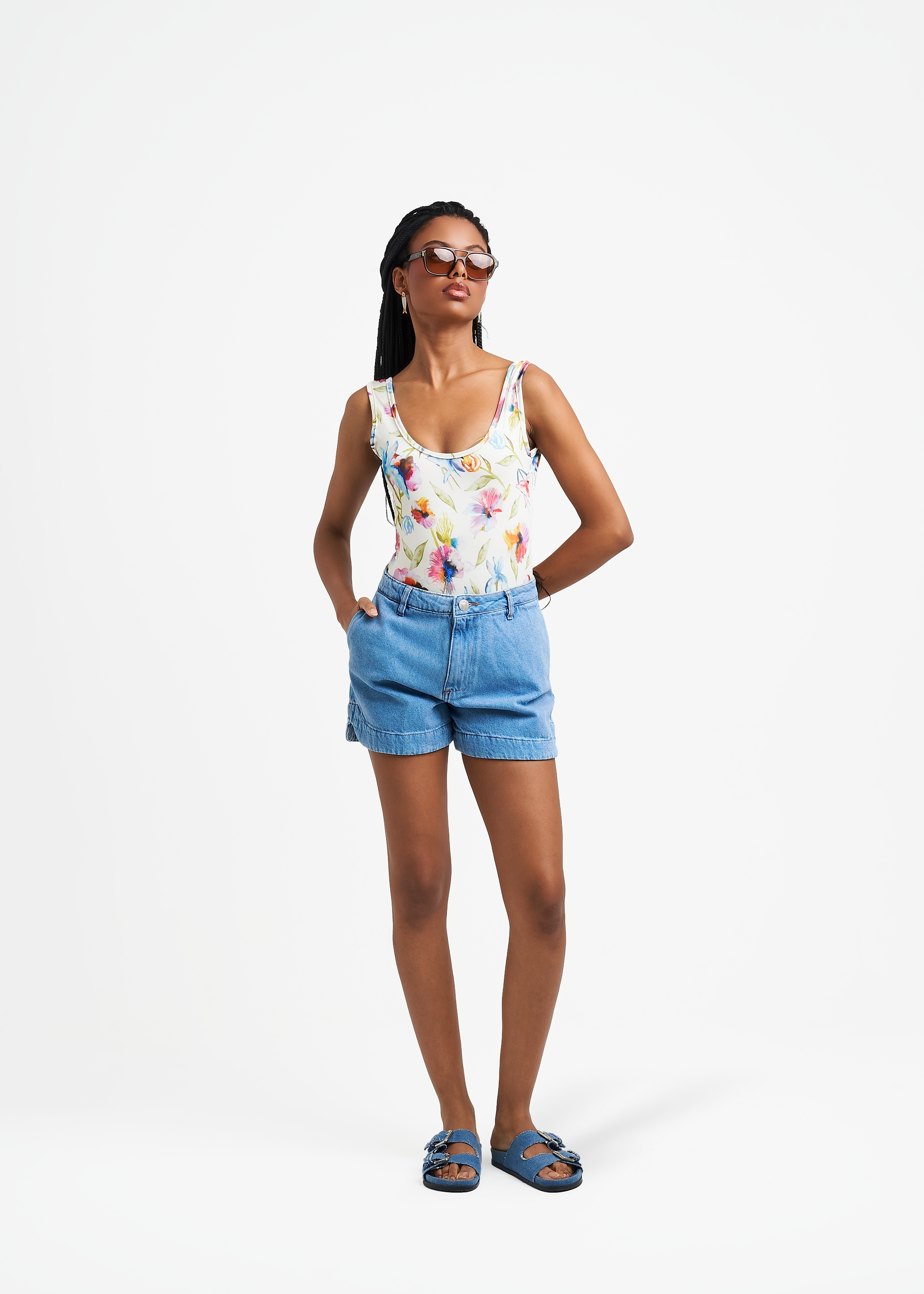 UMORE-LOOKBOOK4624_a6f4444f-b6ce-45aa-92f3-550107b3e0ba.png