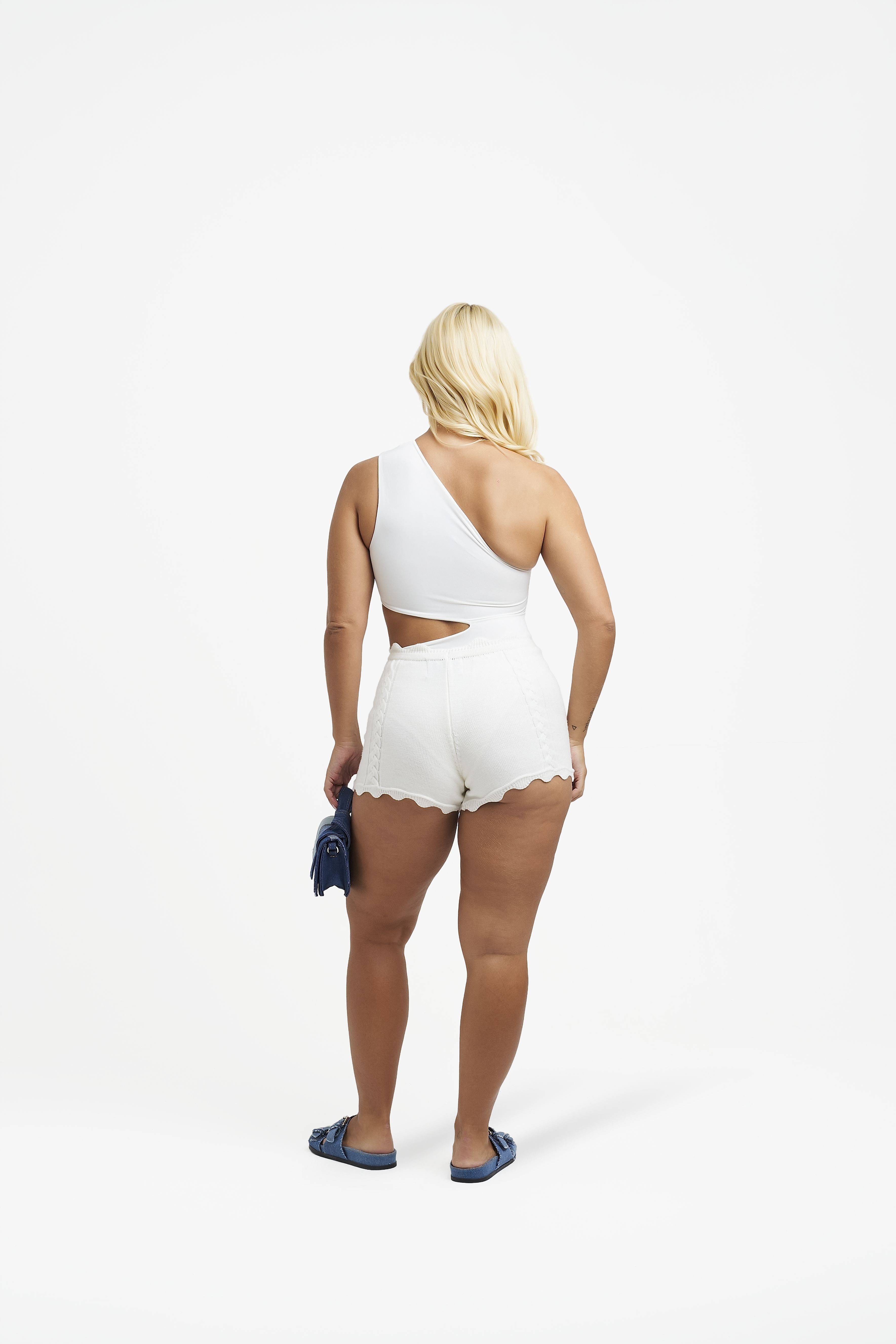 Body Iconic White Cut Out