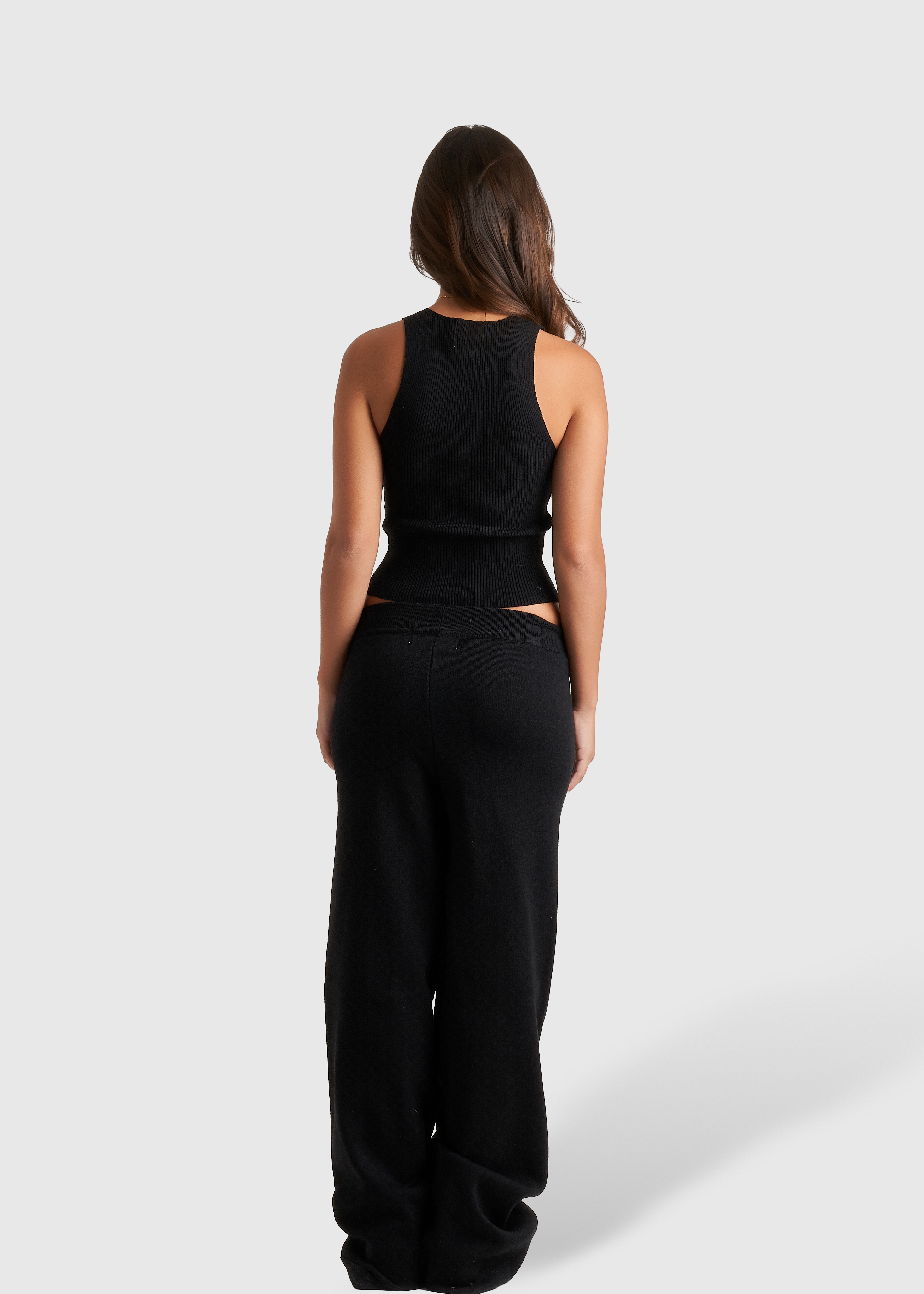 UMOREXHELENARICCI0026_6258e3b8-7c82-4c6d-98d2-9f0ae745b3f4.png